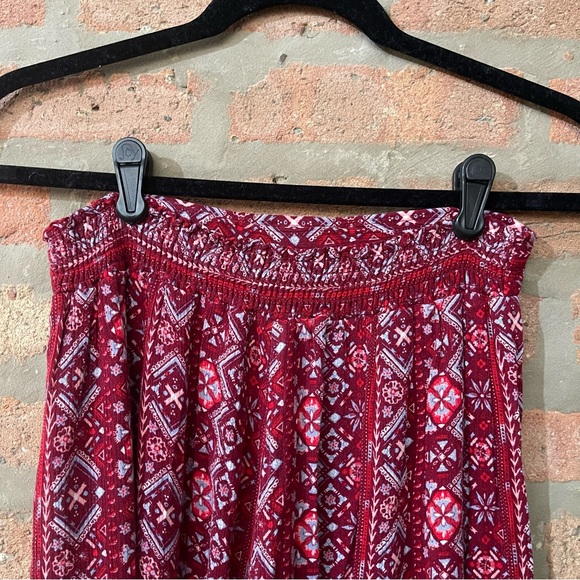 Flowy pants. - Picture 4 of 5